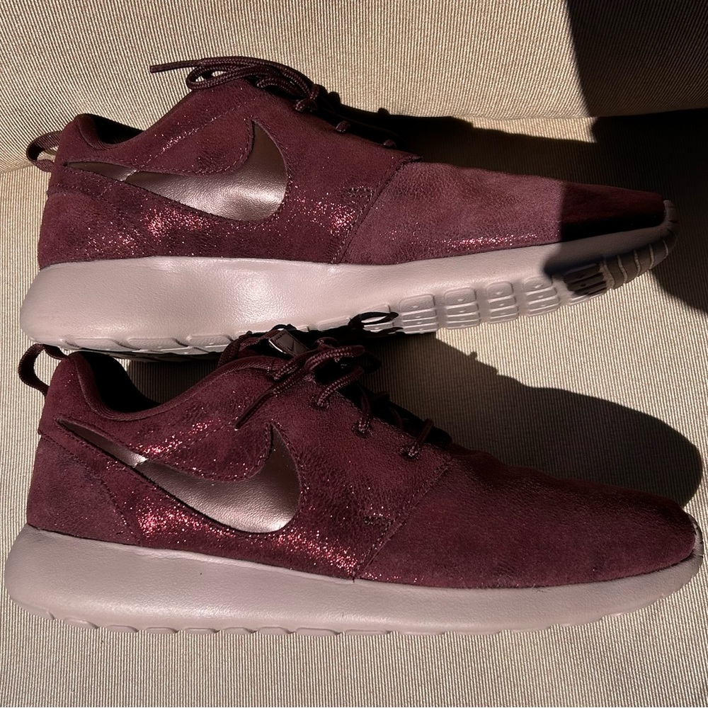Nike Roshe One Premium Metallic Maroon/Mahogany